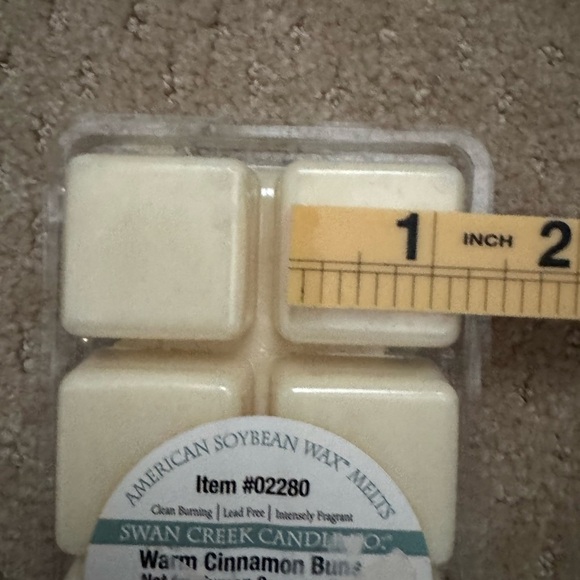 SWAN CREEK Warm Cinnamon Buns Scent Wax Break Apart Drizzle Candle Melts-NEW - Picture 3 of 4